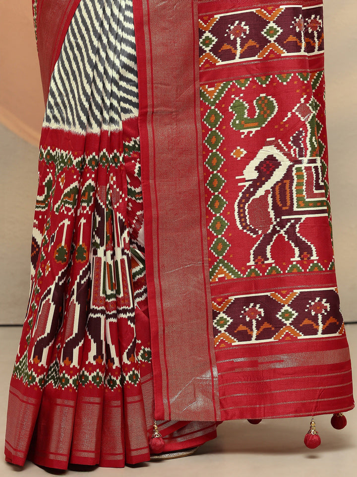 Grey Leheriya Printed Silk Blend Saree With Unstitched Blouse Piece