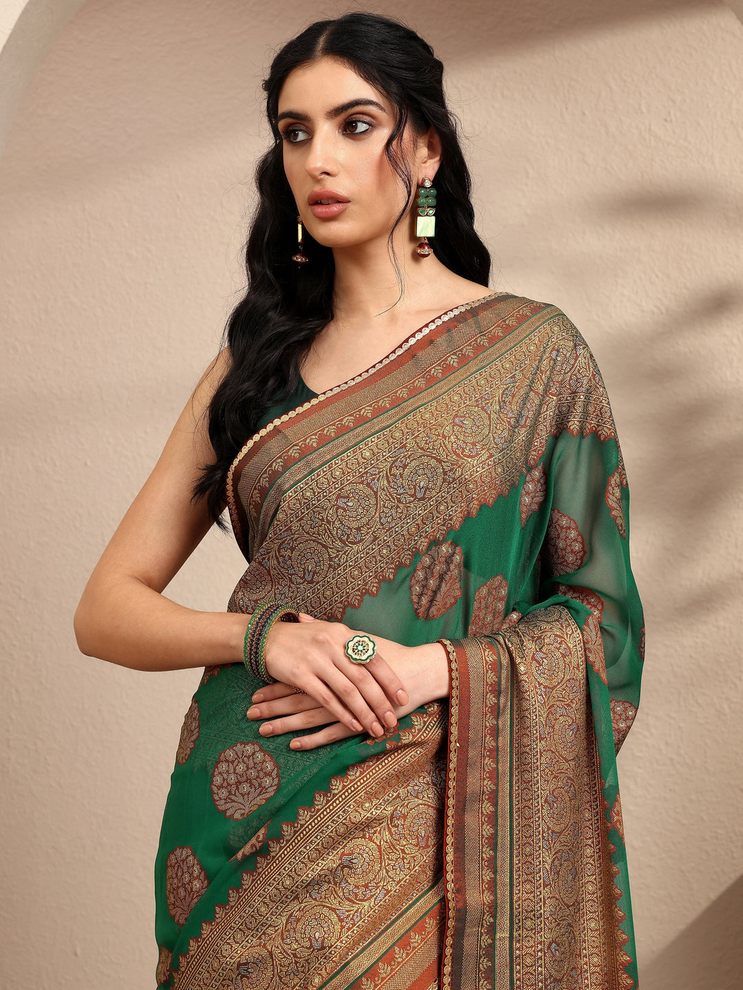 Green Printed Georgette Saree With Unstitched Blouse Piece