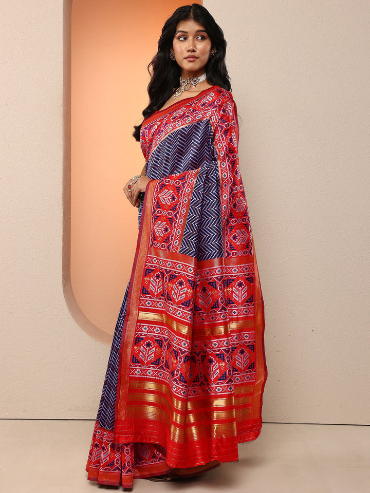 Navy Blue Chevron Woven Design Silk Blend Saree With Unstitched Blouse Piece