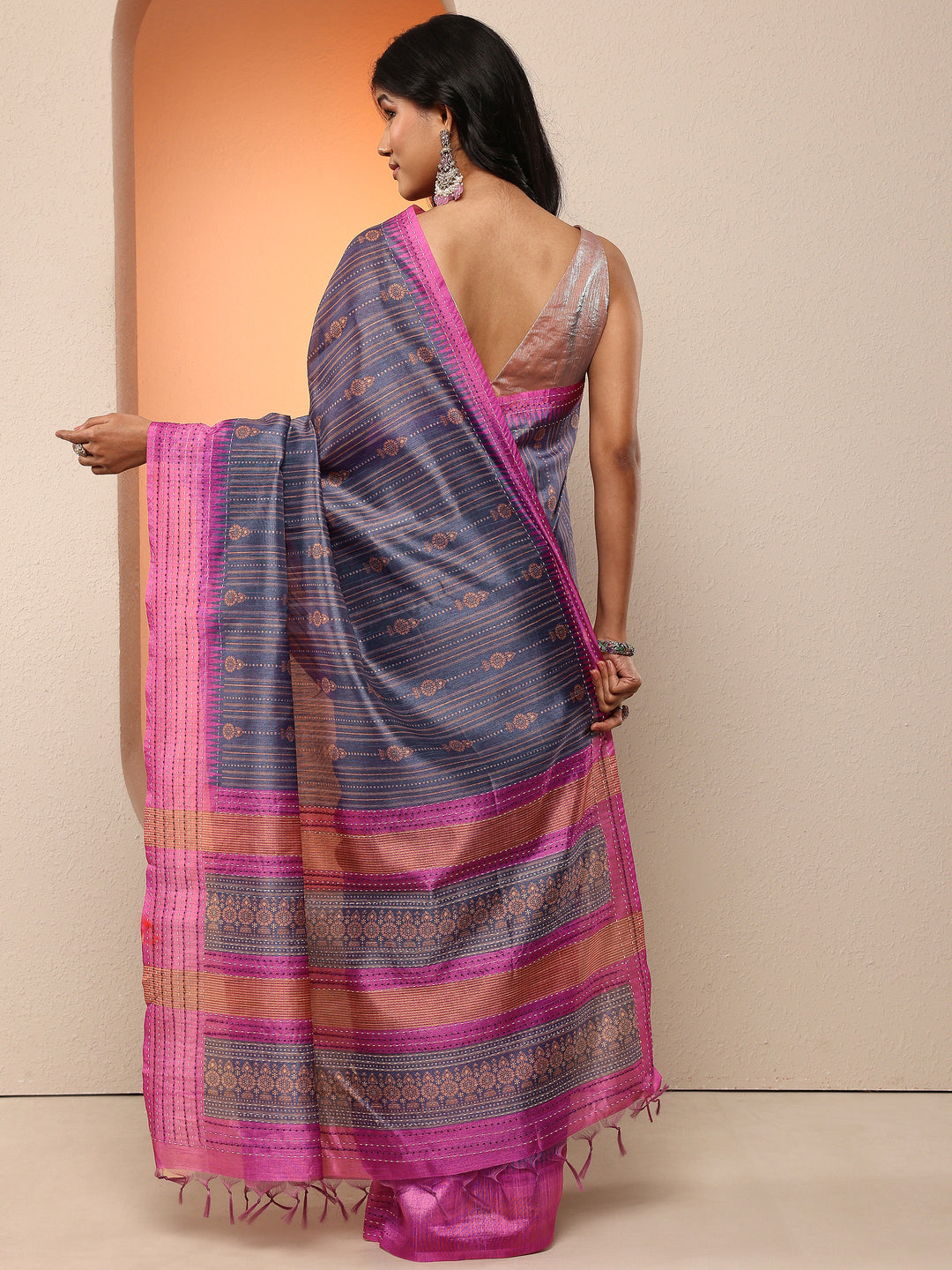 Pink Printed Silk Blend Saree With Unstitched Blouse Piece