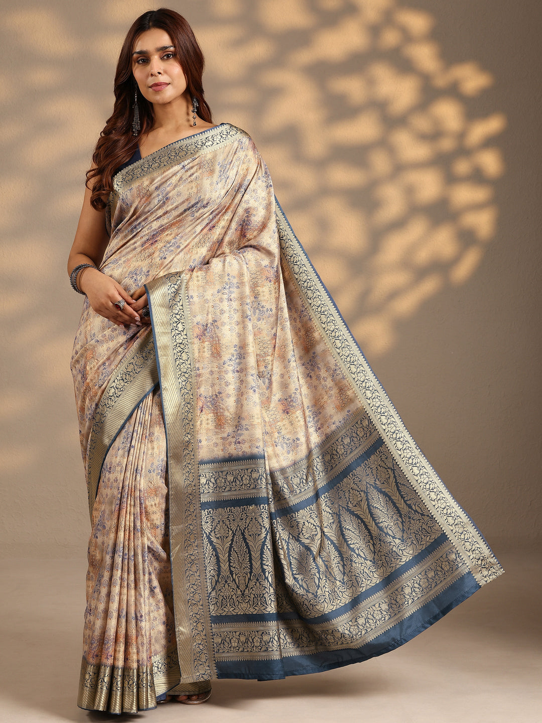 Beige Printed Silk Blend Saree With Unstitched Blouse Piece