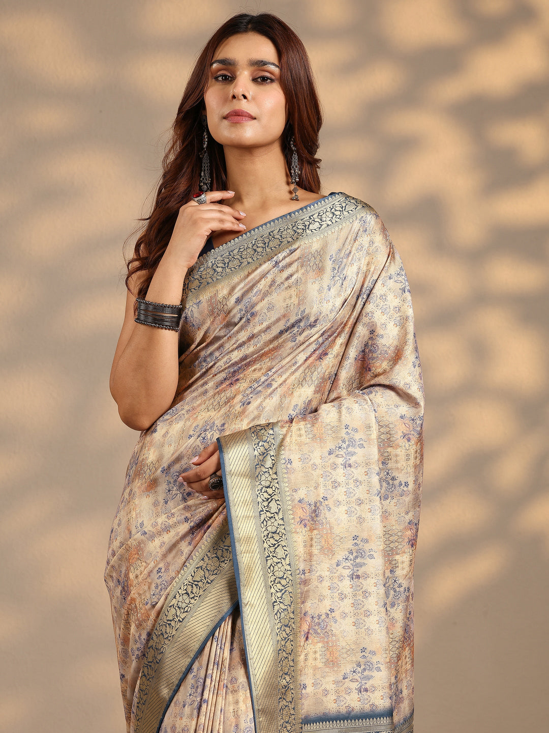 Beige Printed Silk Blend Saree With Unstitched Blouse Piece