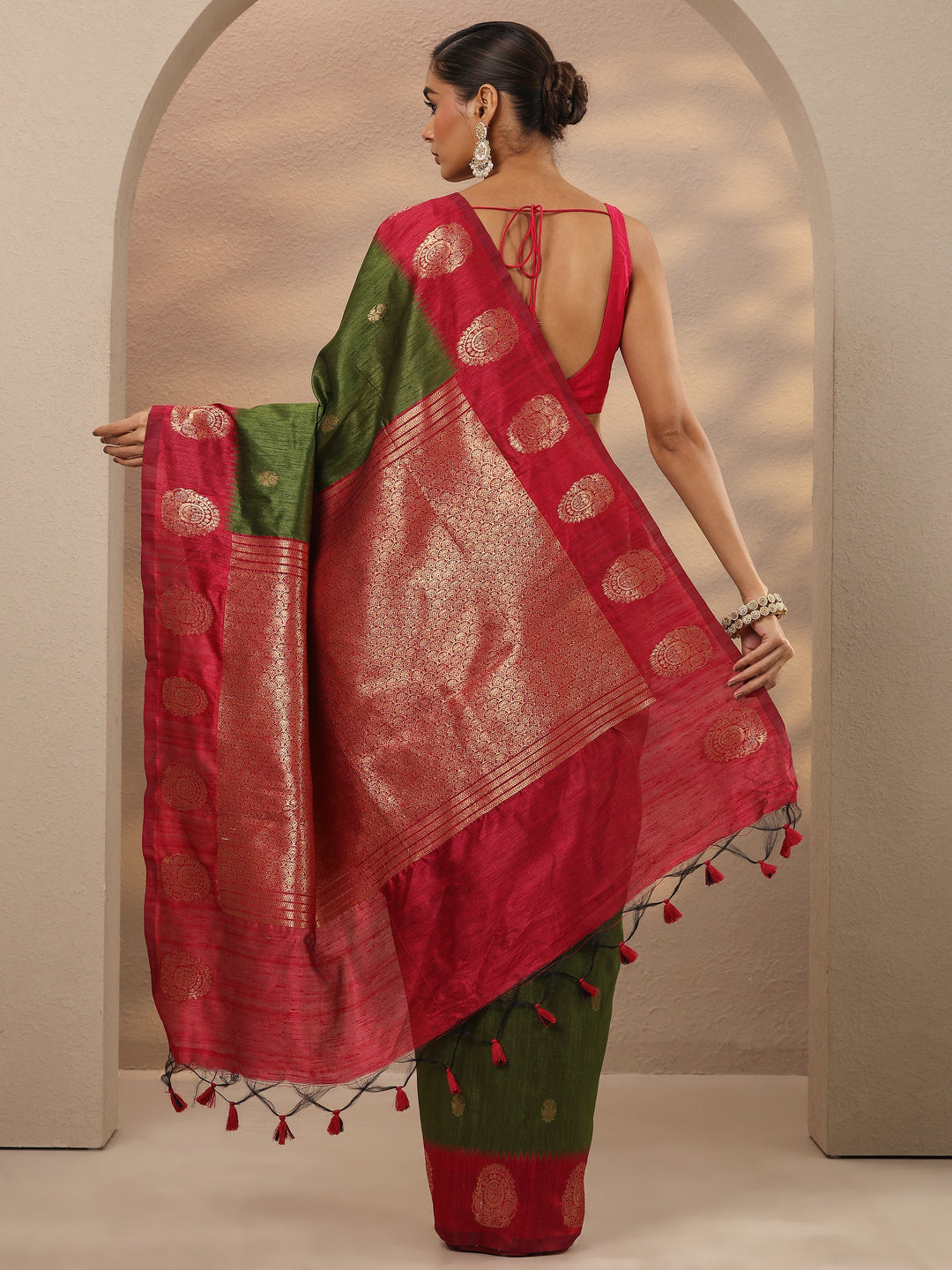 Green Woven Design Silk Blend Saree With Unstitched Blouse Piece