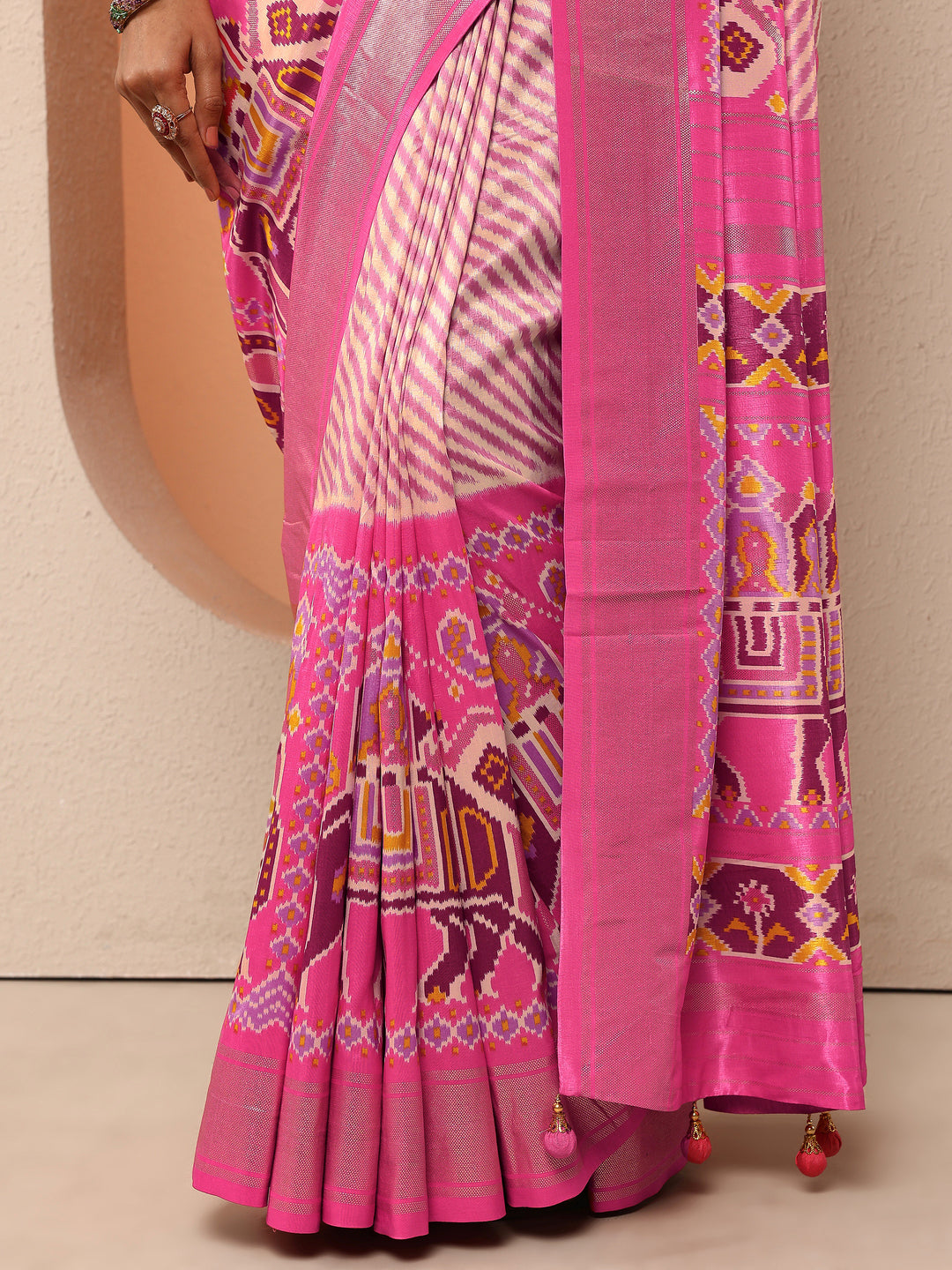 Pink Leheriya Printed Silk Blend Saree With Unstitched Blouse Piece