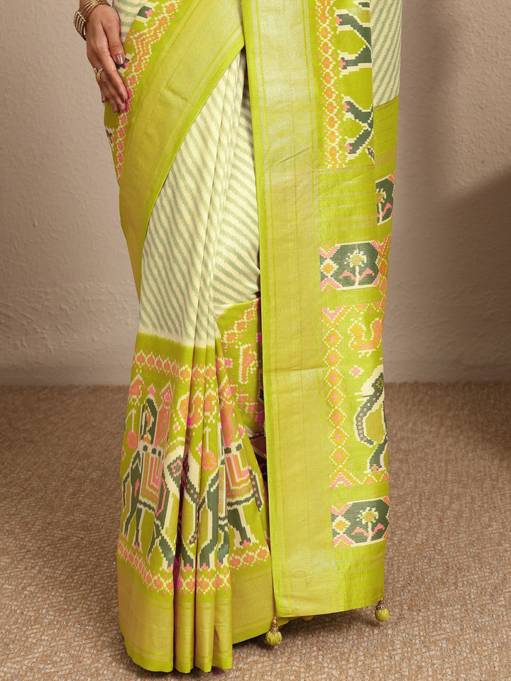 Green Leheriya Printed Silk Blend Saree With Unstitched Blouse Piece