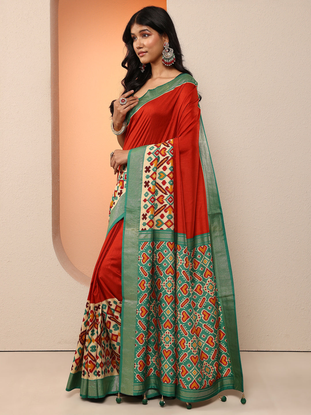 Rust Solid Silk Blend Saree With Unstitched Blouse Piece