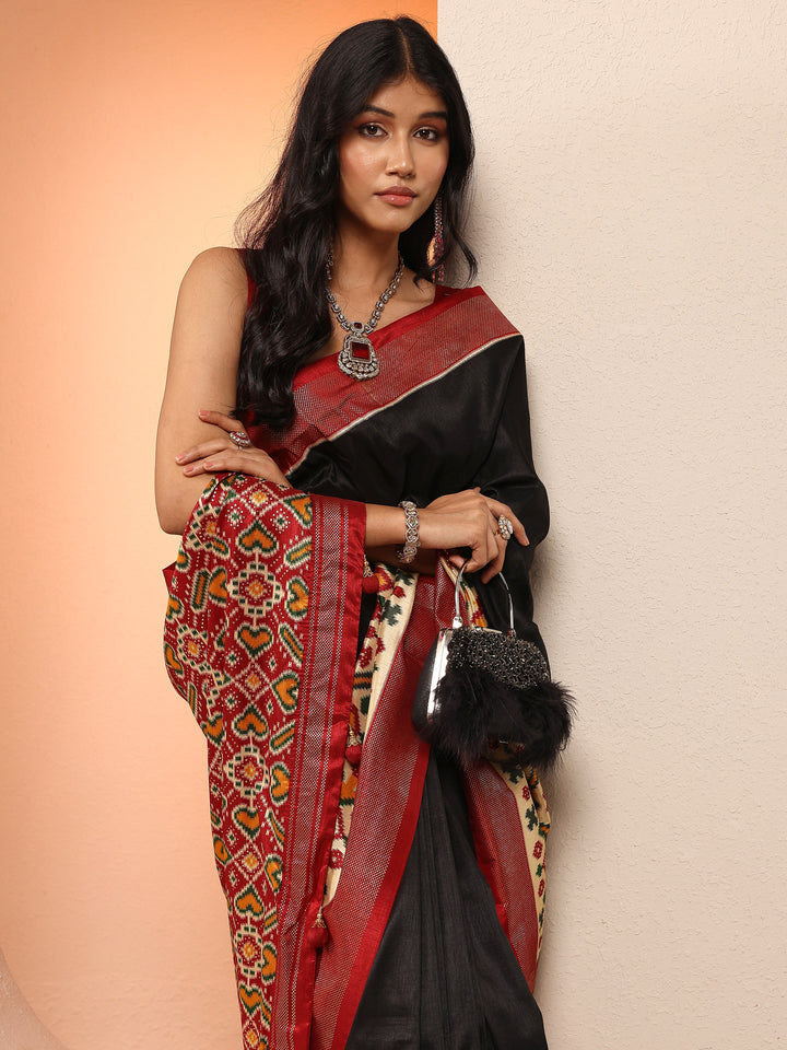 Black Solid Silk Blend Saree With Unstitched Blouse Piece