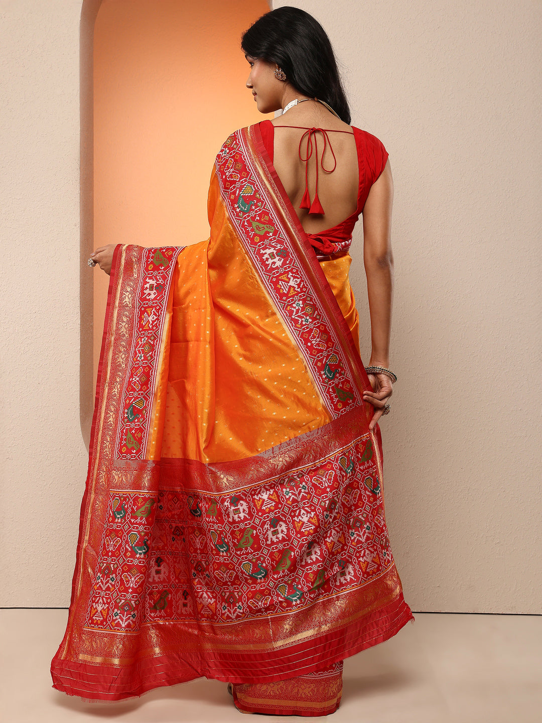 Mustard Woven Design Silk Blend Saree With Unstitched Blouse Piece