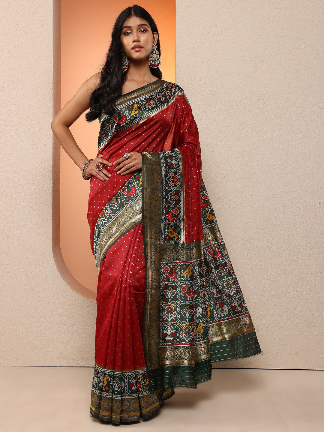 Maroon Woven Design Silk Blend Saree With Unstitched Blouse Piece
