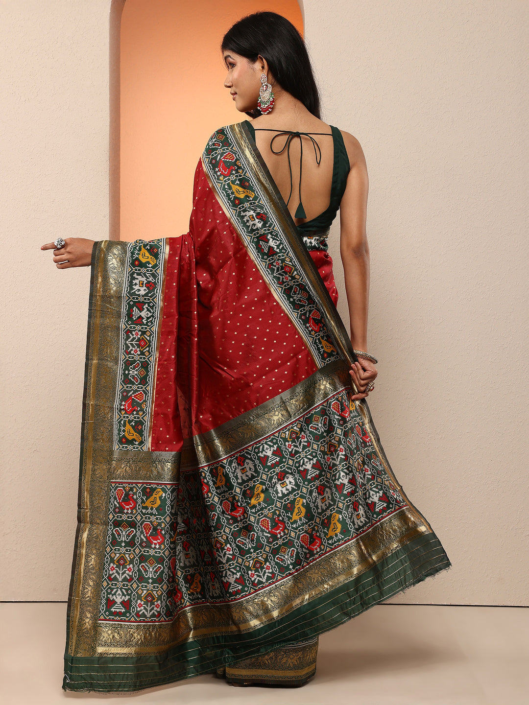 Maroon Woven Design Silk Blend Saree With Unstitched Blouse Piece