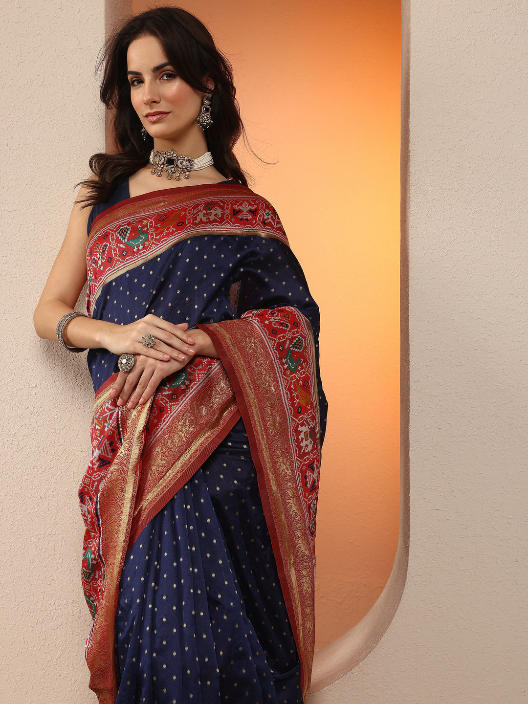 Navy Blue Woven Design Silk Blend Saree With Unstitched Blouse Piece
