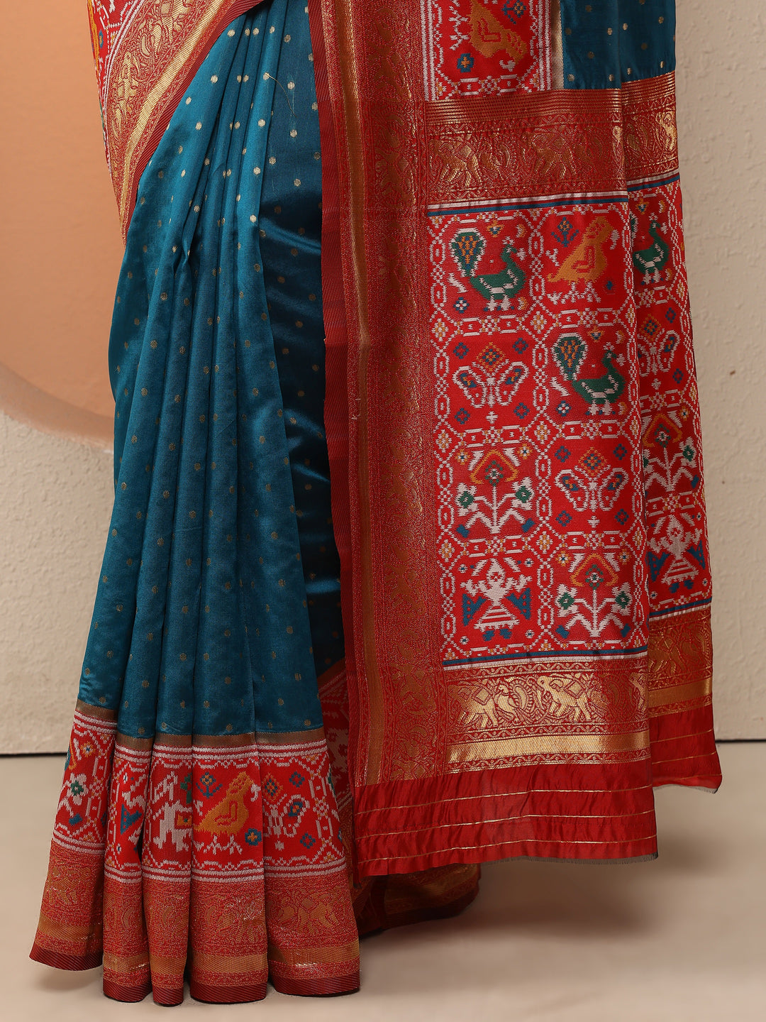 Teal  Woven Design Silk Blend Saree With Unstitched Blouse Piece