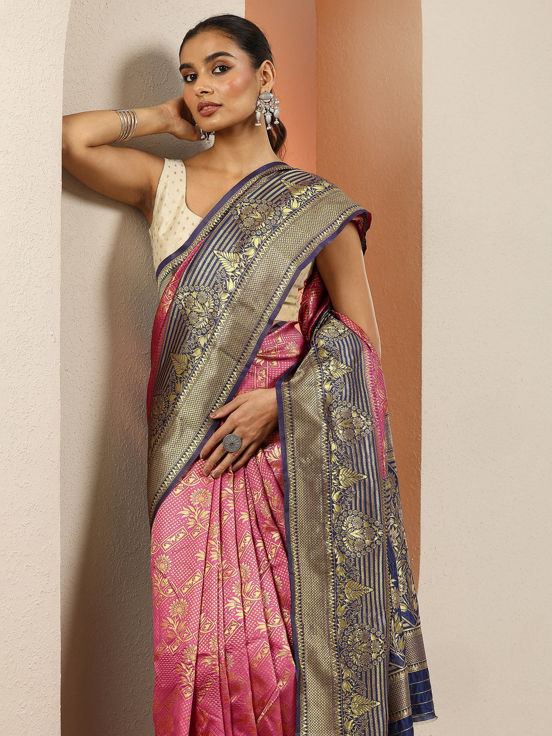 Pink Woven Design Silk Blend Sarees With Unstitched Blouse Piece