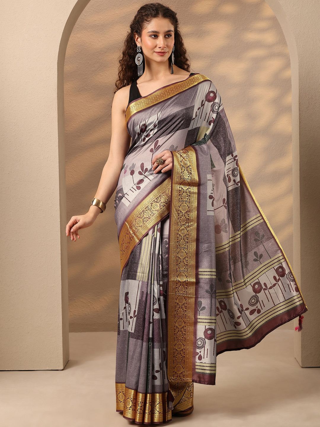 Purple Printed Silk Blend Saree With Unstitched Blouse Piece