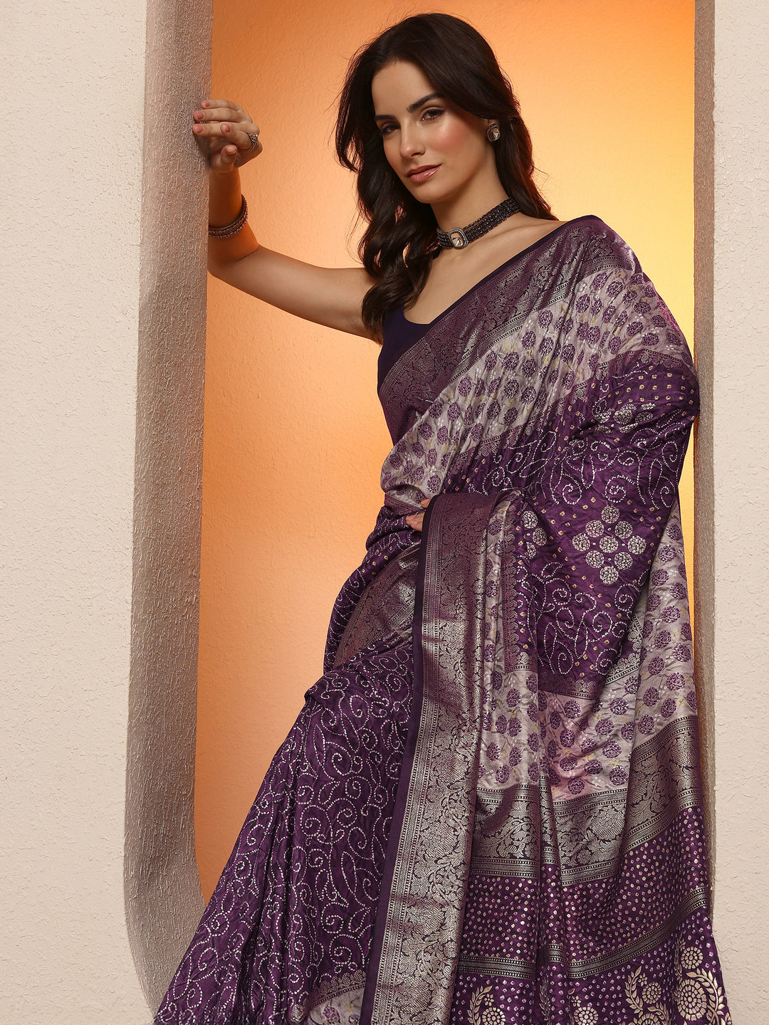 Purple Printed Silk Blend Saree With Unstitched Blouse Piece