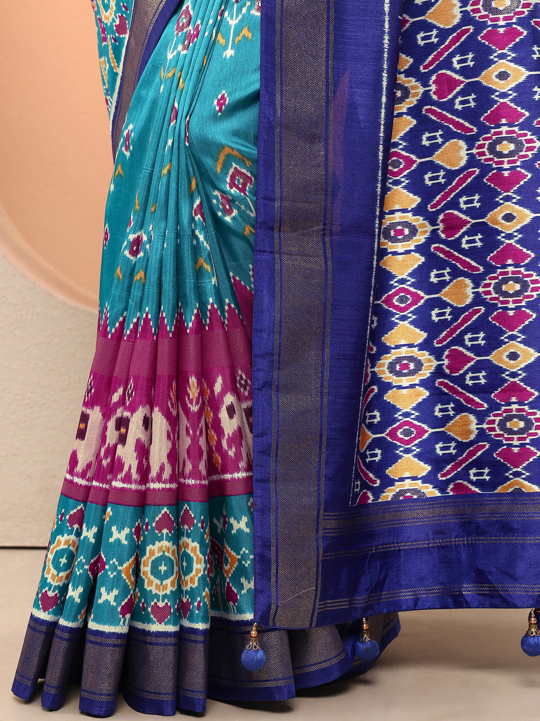 Blue Printed Silk Blend Sarees With Unstitched Blouse Piece