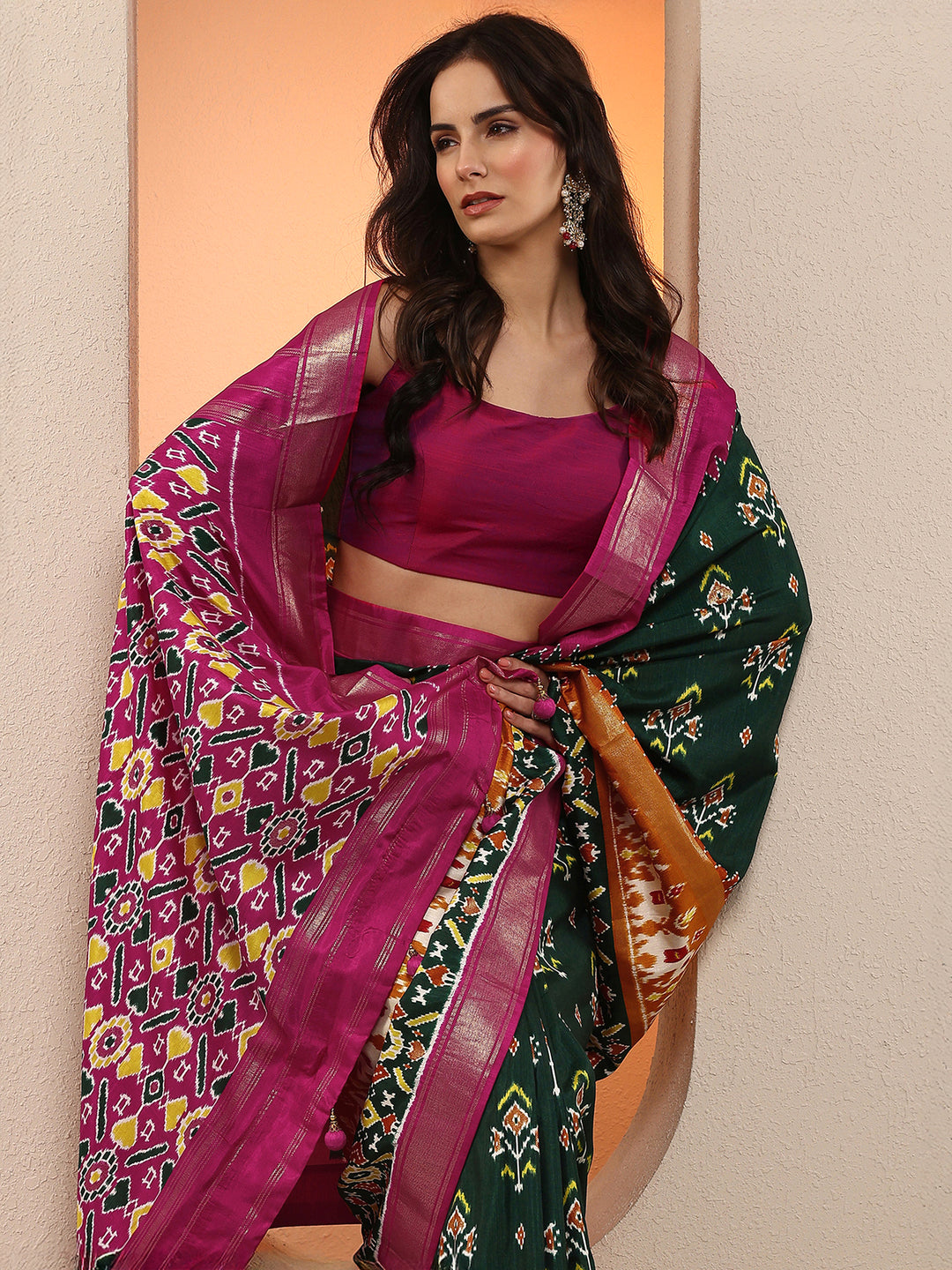 Green Printed Silk Blend Saree With Unstitched Blouse Piece