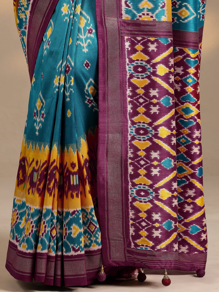 Blue Printed Silk Blend Saree With Unstitched Blouse Piece