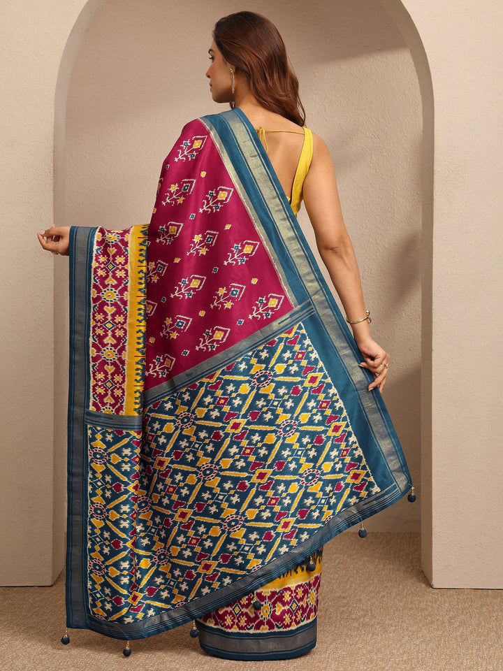 Magenta Printed Silk Blend Saree With Unstitched Blouse Piece