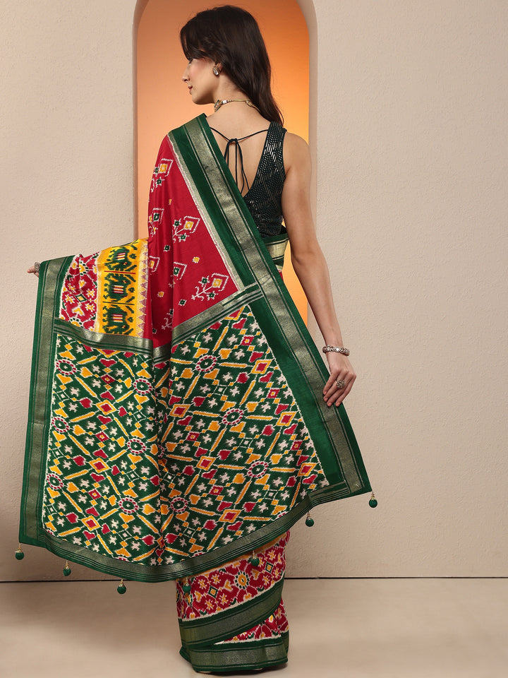 Red Printed Silk Blend Saree With Unstitched Blouse Piece