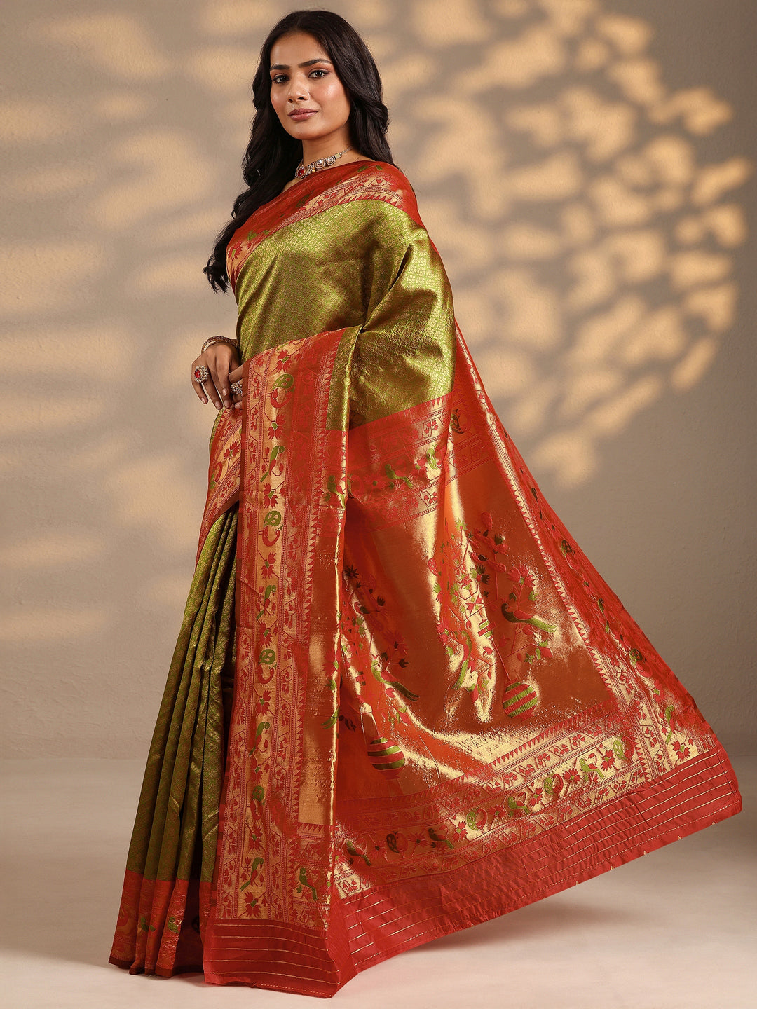 Green Woven Design Silk Blend Saree With Unstitched Blouse Piece