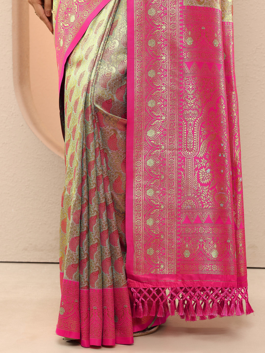 Gold Woven Design Silk Blend Sarees With Unstitched Blouse Piece