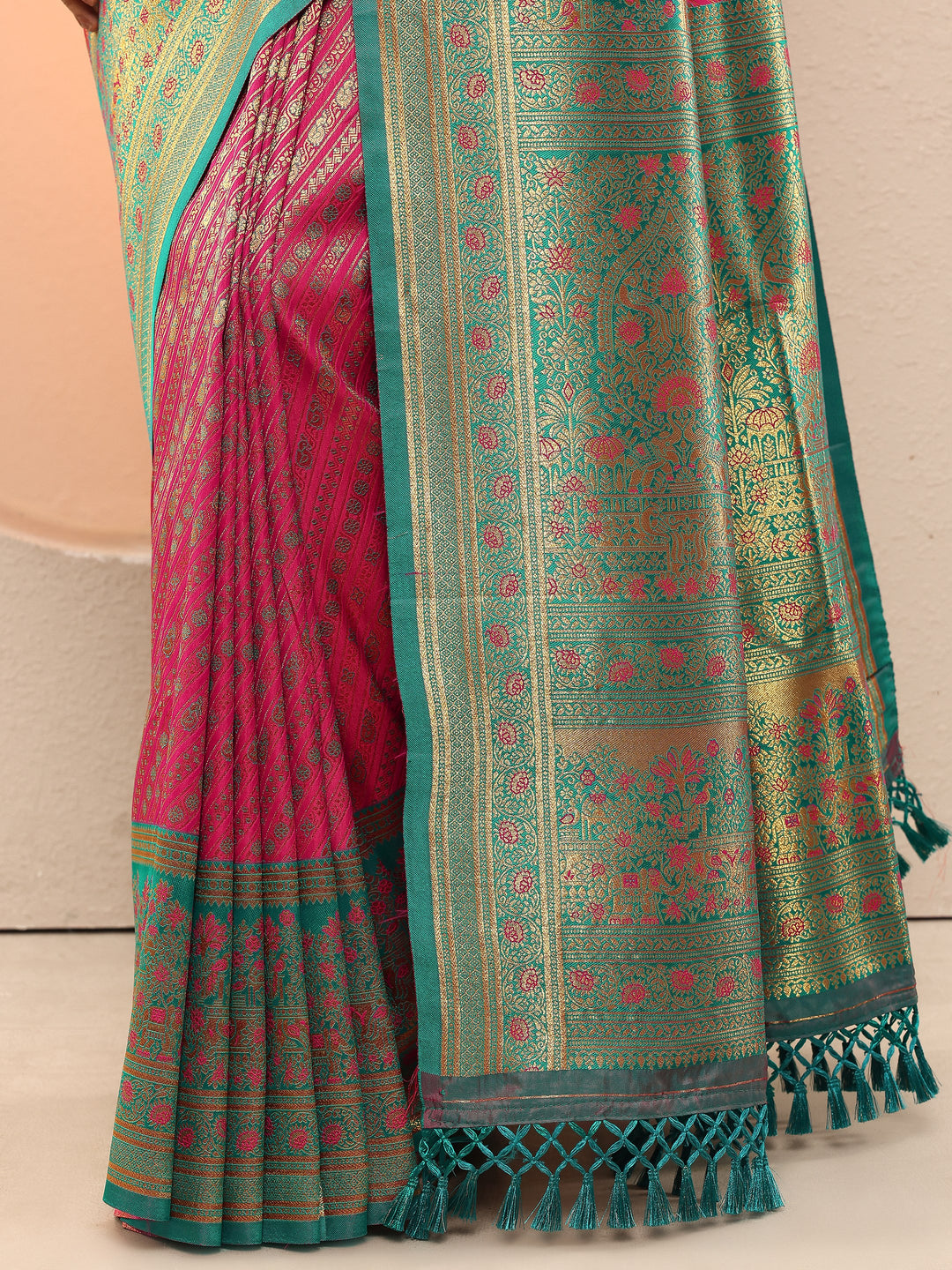Pink Woven Design Silk Blend Sarees With Unstitched Blouse Piece
