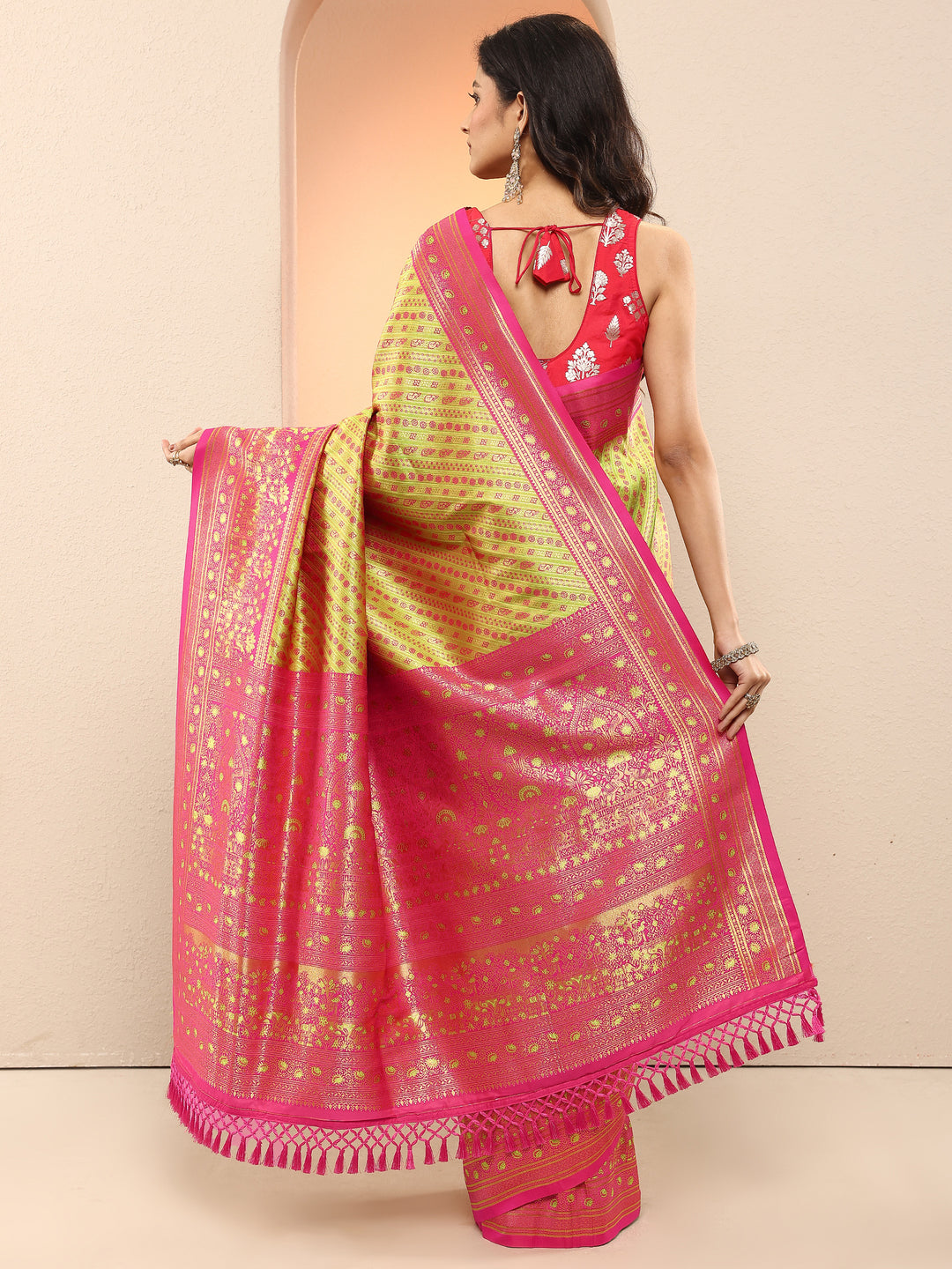 Green Woven Design Silk Blend Sarees With Unstitched Blouse Piece