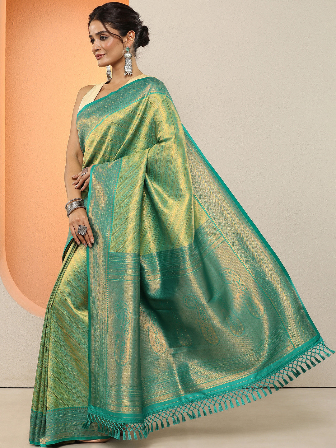 Green Woven Design Silk Blend Sarees With Unstitched Blouse Piece