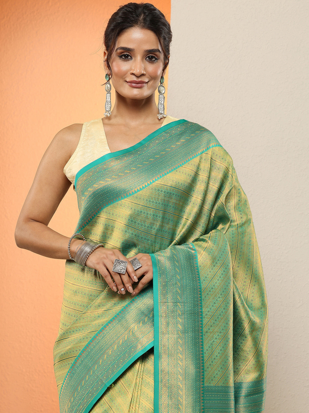 Green Woven Design Silk Blend Sarees With Unstitched Blouse Piece