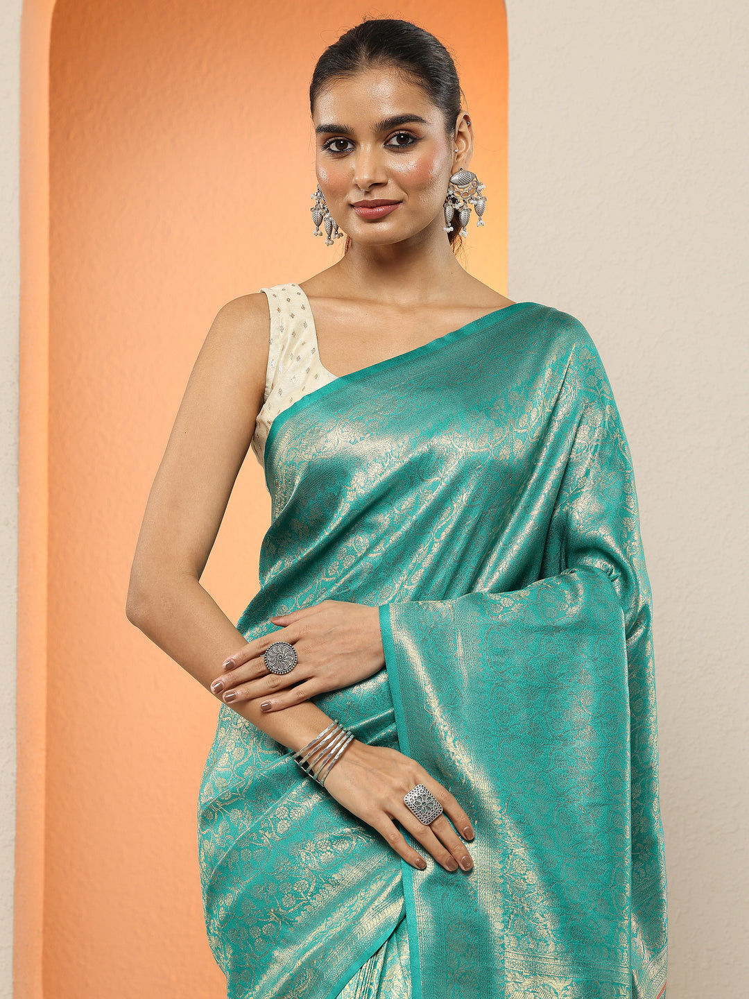 Green Woven Design Silk Blend Sarees With Unstitched Blouse Piece