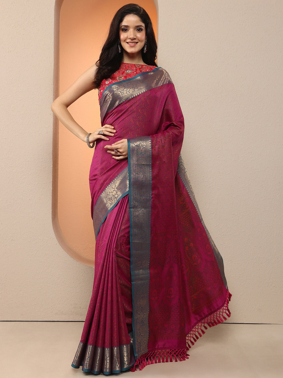 Magenta Woven Design Silk Blend Saree With Unstitched Blouse Piece