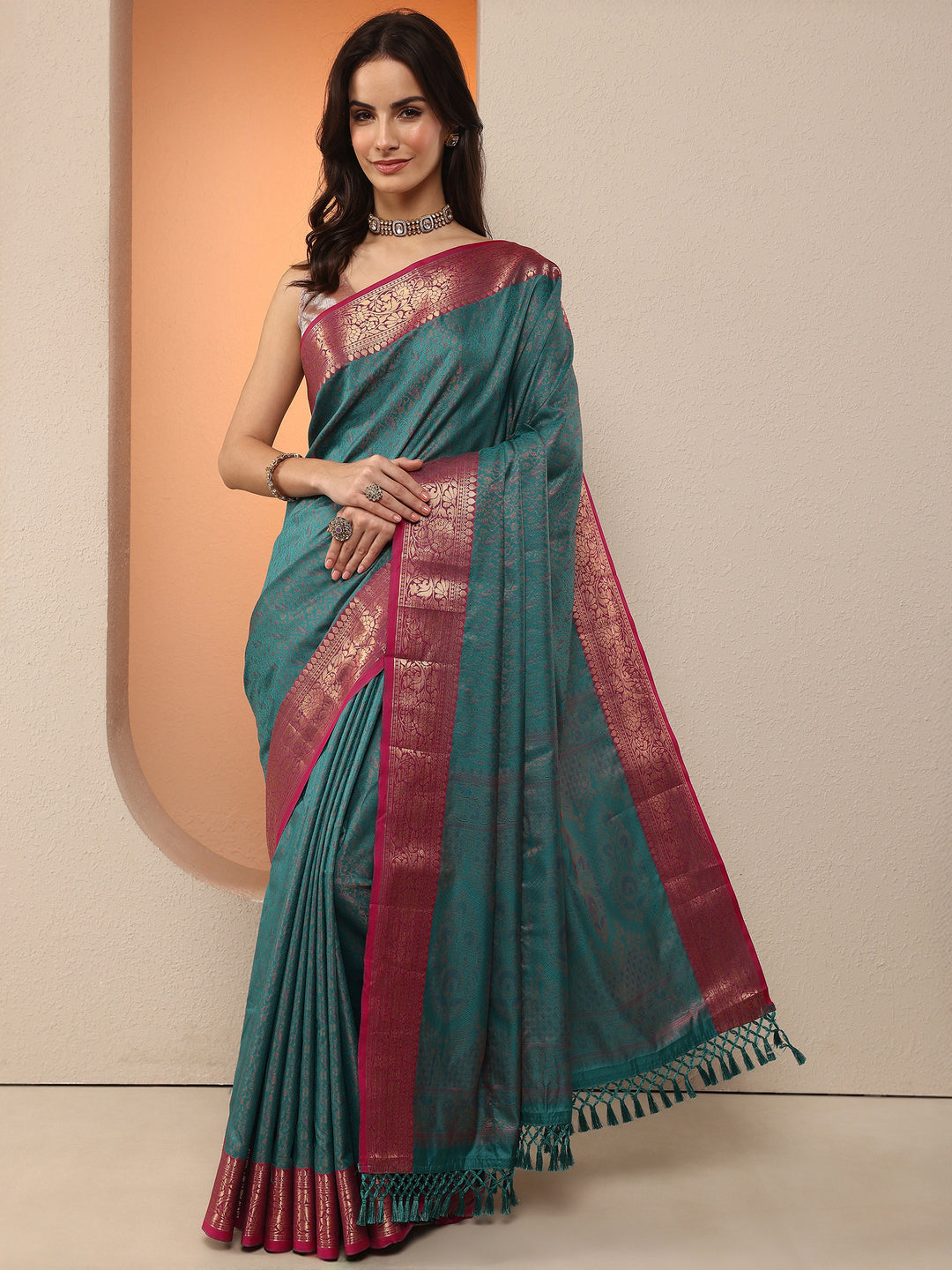 Green Woven Design Silk Blend Saree With Unstitched Blouse Piece