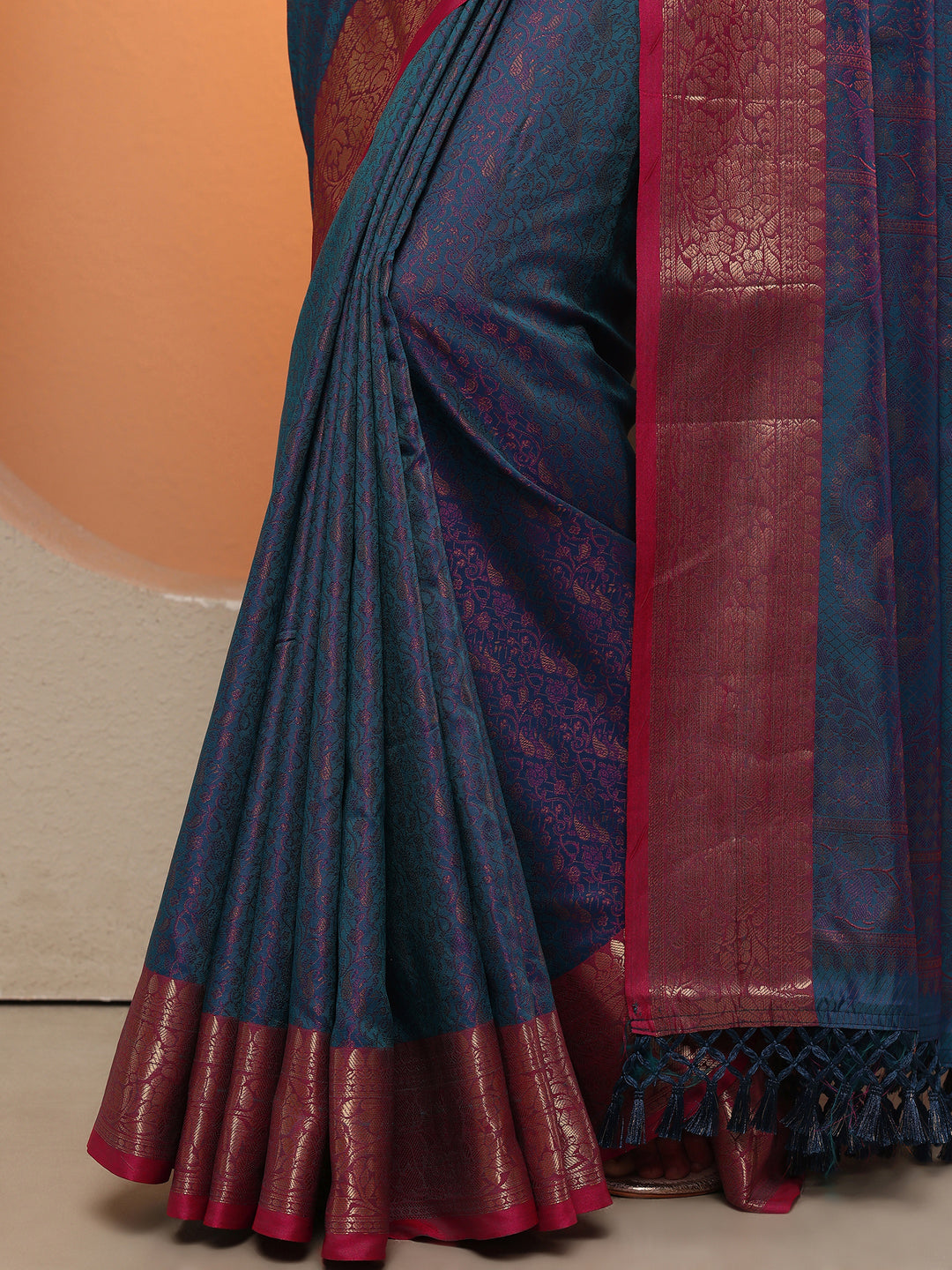 Purple Woven Design Silk Blend Saree With Unstitched Blouse Piece