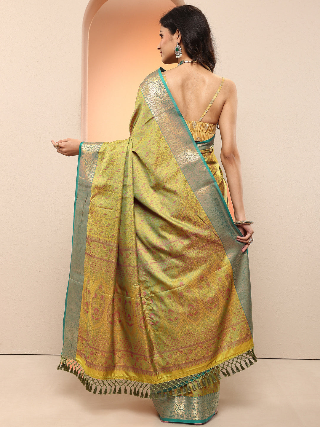 Green Woven Design Silk Blend Sarees With Unstitched Blouse Piece
