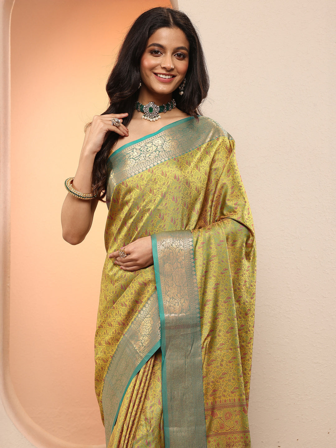 Green Woven Design Silk Blend Sarees With Unstitched Blouse Piece