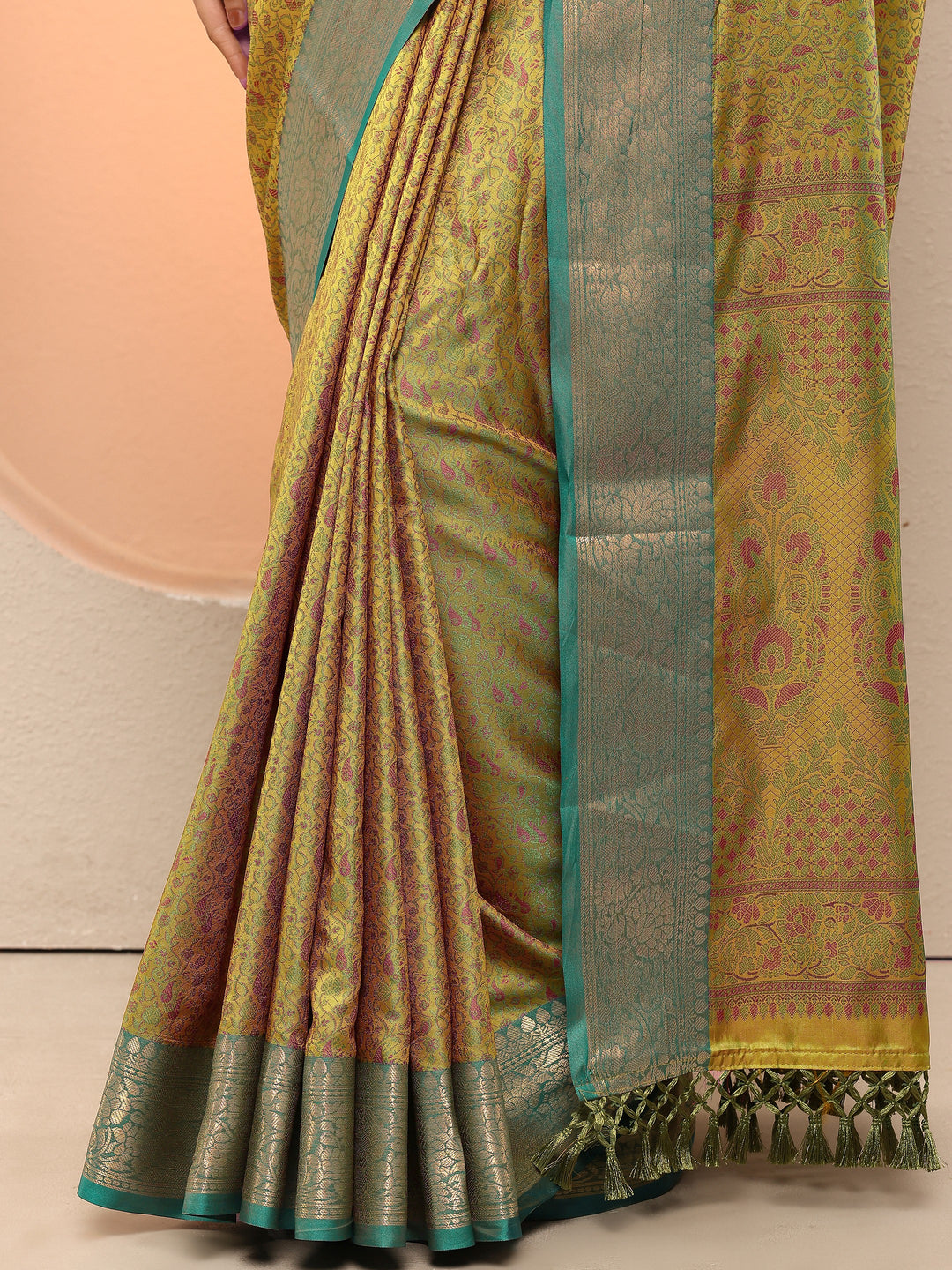 Green Woven Design Silk Blend Sarees With Unstitched Blouse Piece