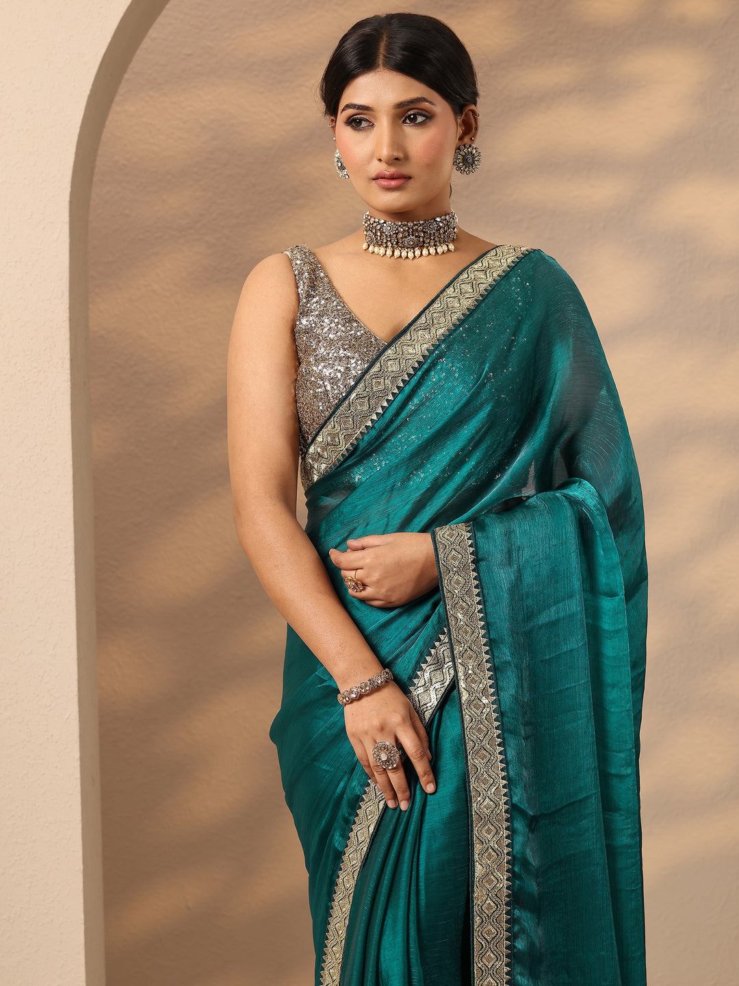 Teal Solid Silk Blend Saree With Unstitched Blouse Piece