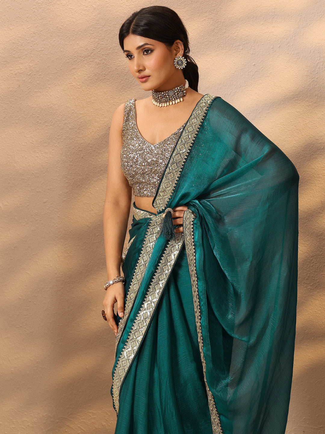 Teal Solid Silk Blend Saree With Unstitched Blouse Piece