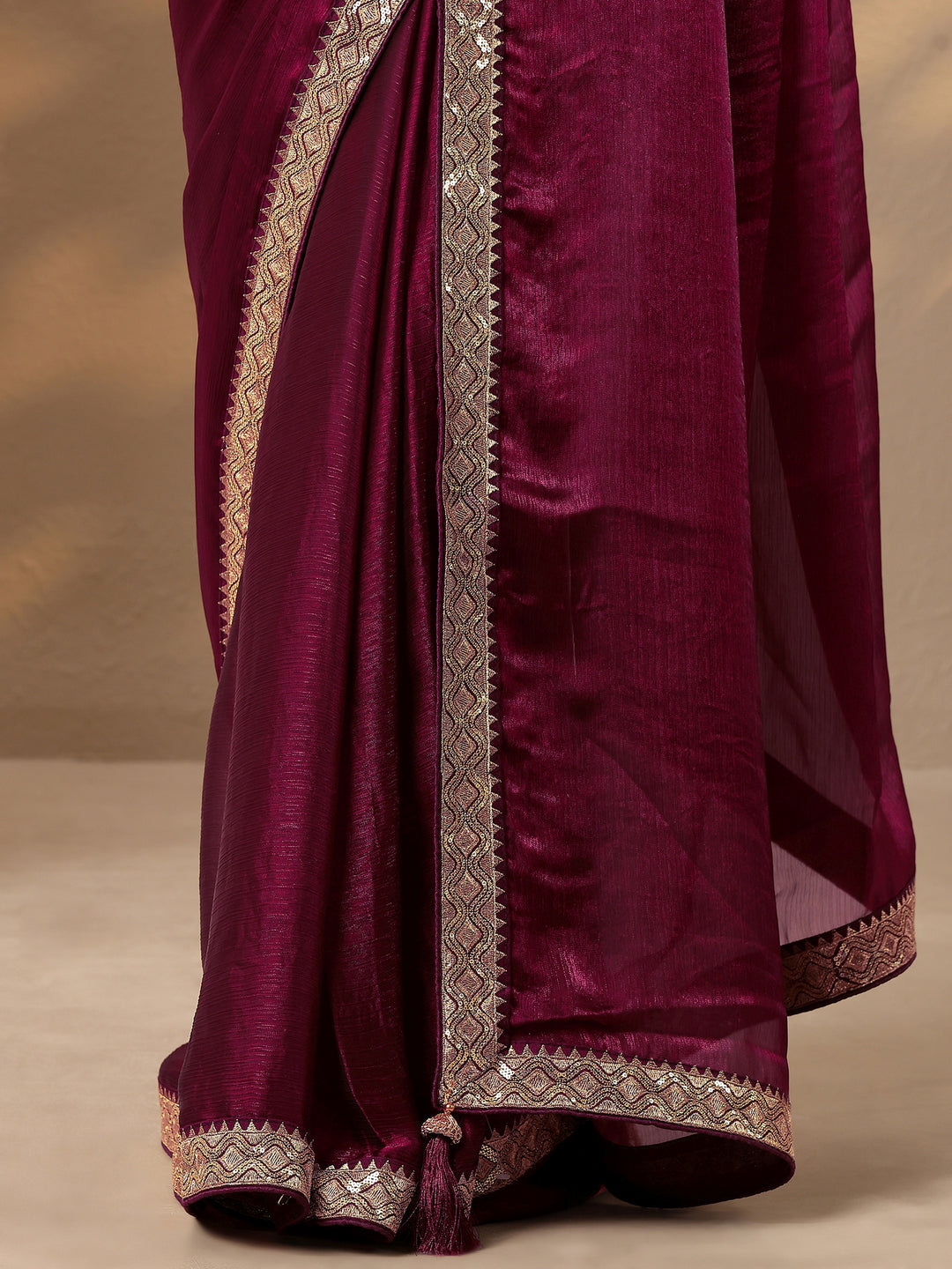Burgundy Solid Silk Blend Saree With Unstitched Blouse Piece