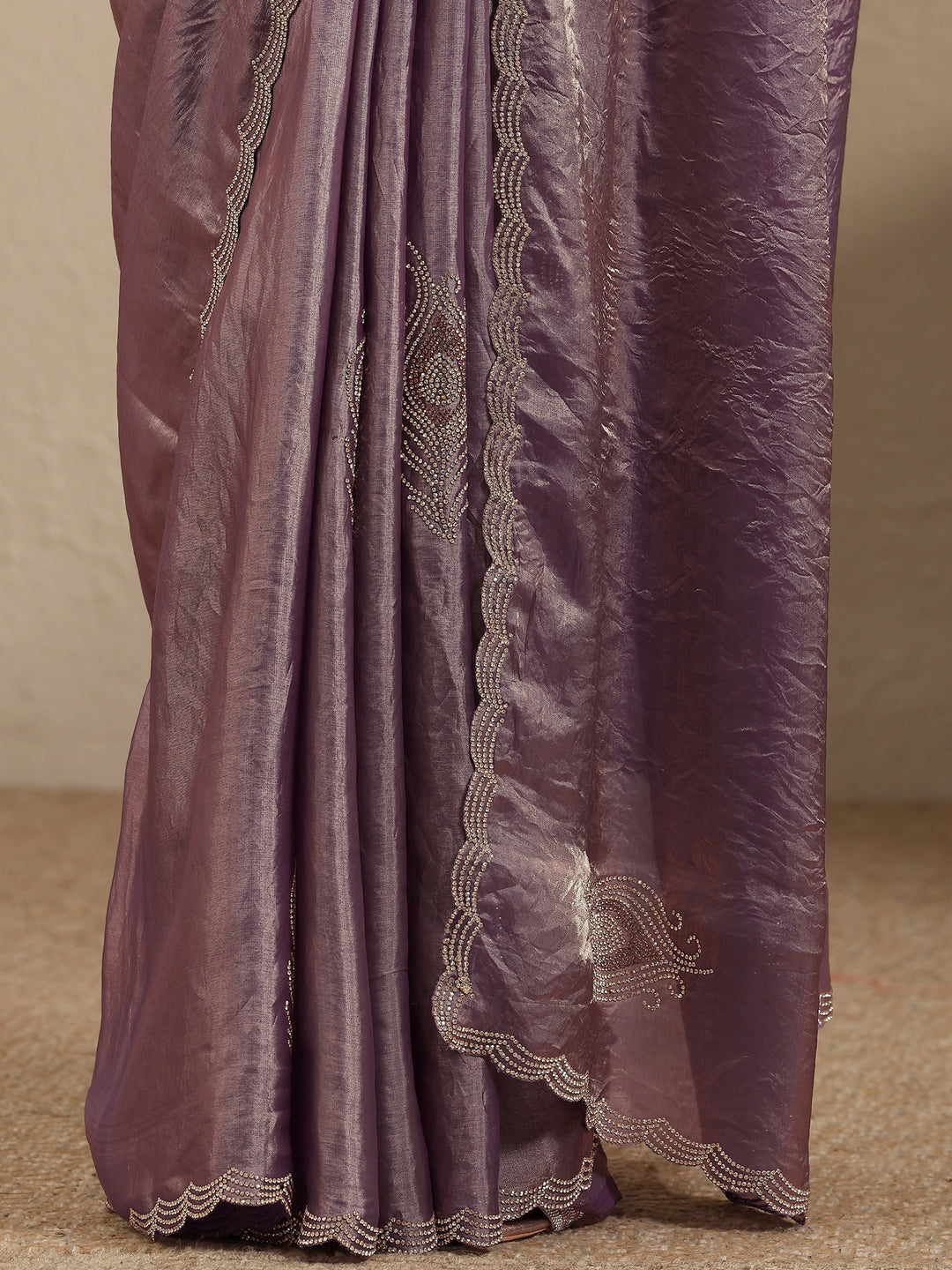 Lavender Embellished Silk Blend Saree With Unstitched Blouse Piece