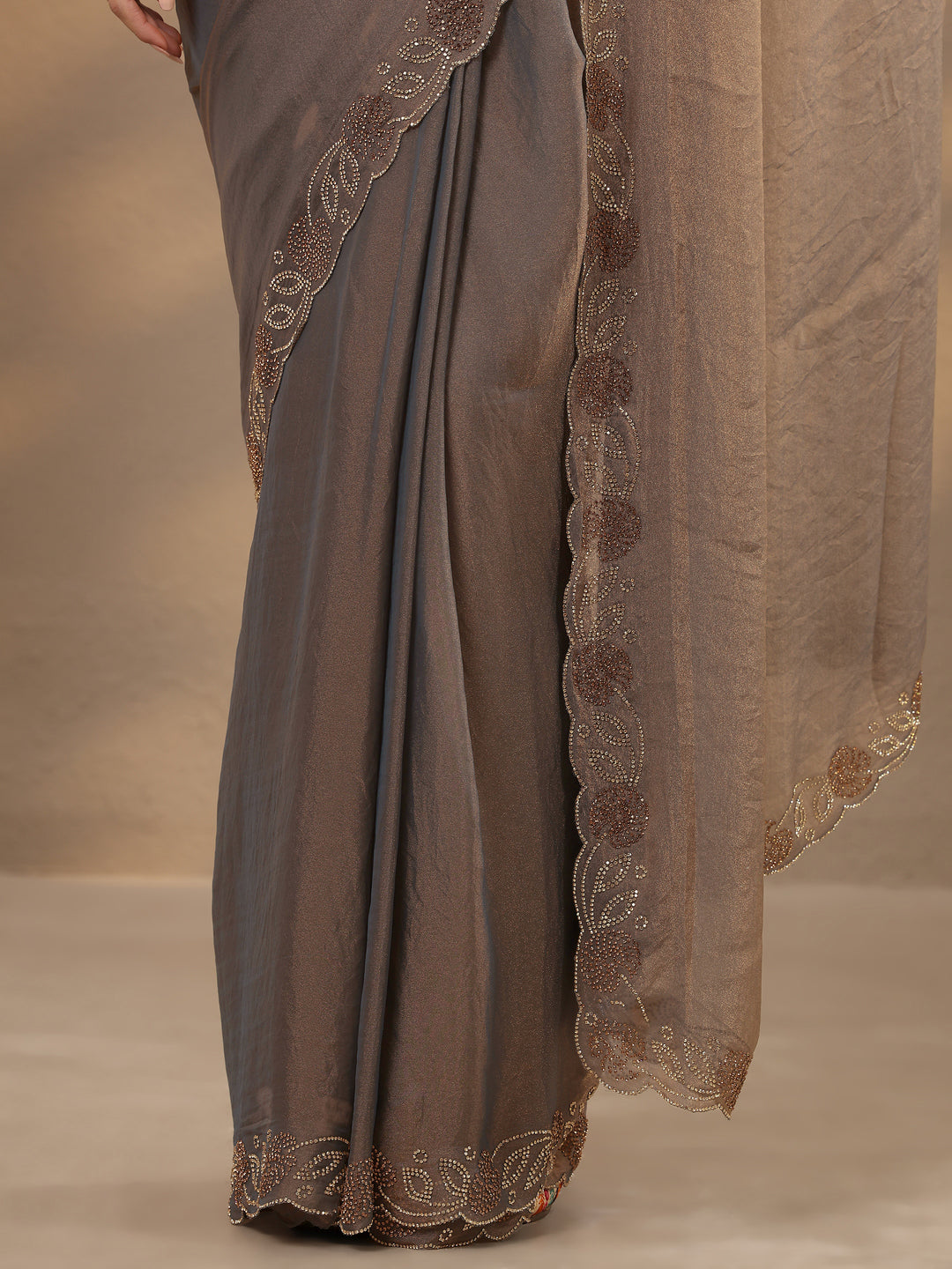 Green Solid Silk Blend Saree With Unstitched Blouse Piece