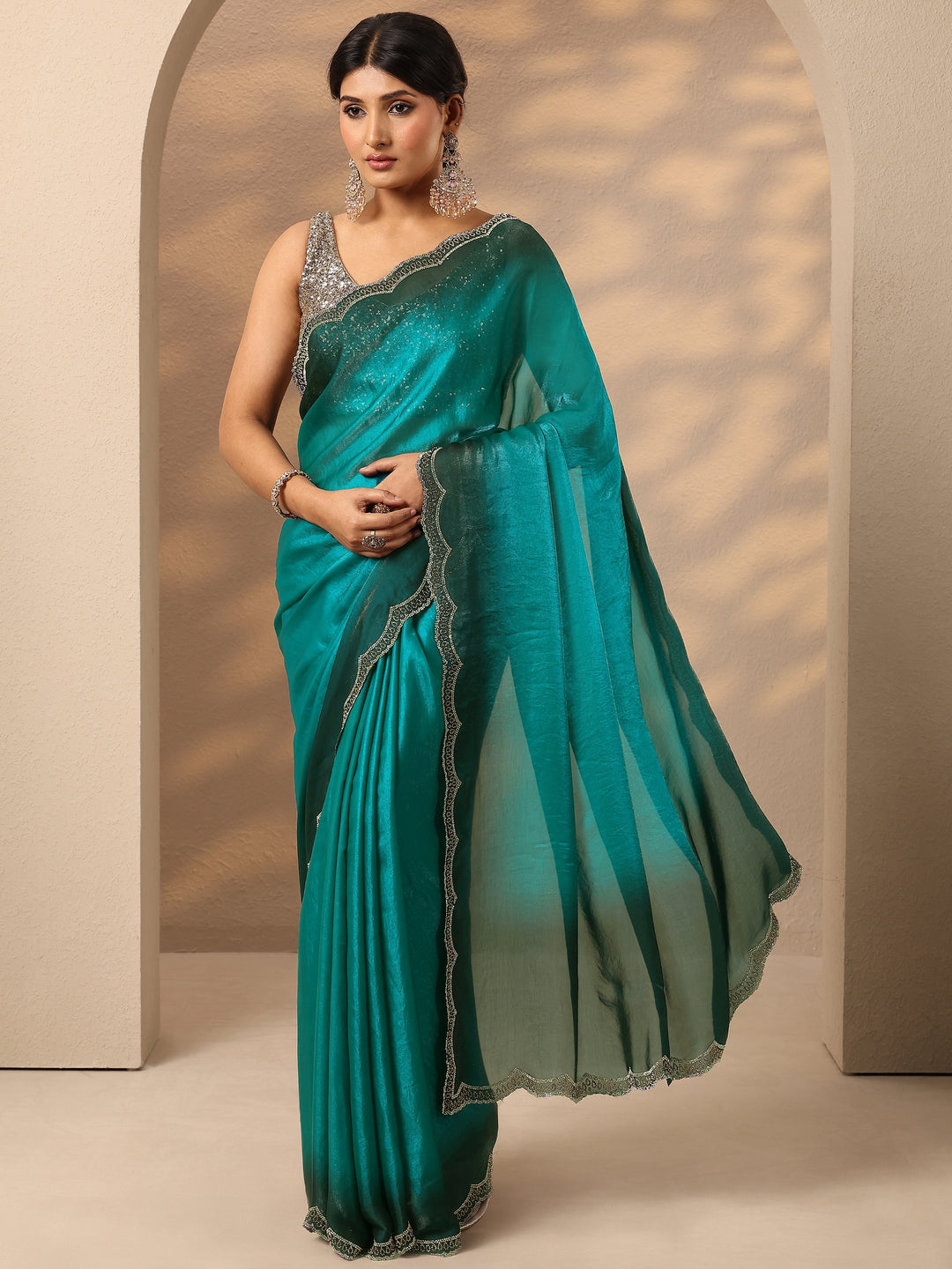 Teal Solid Silk Blend Saree With Unstitched Blouse Piece