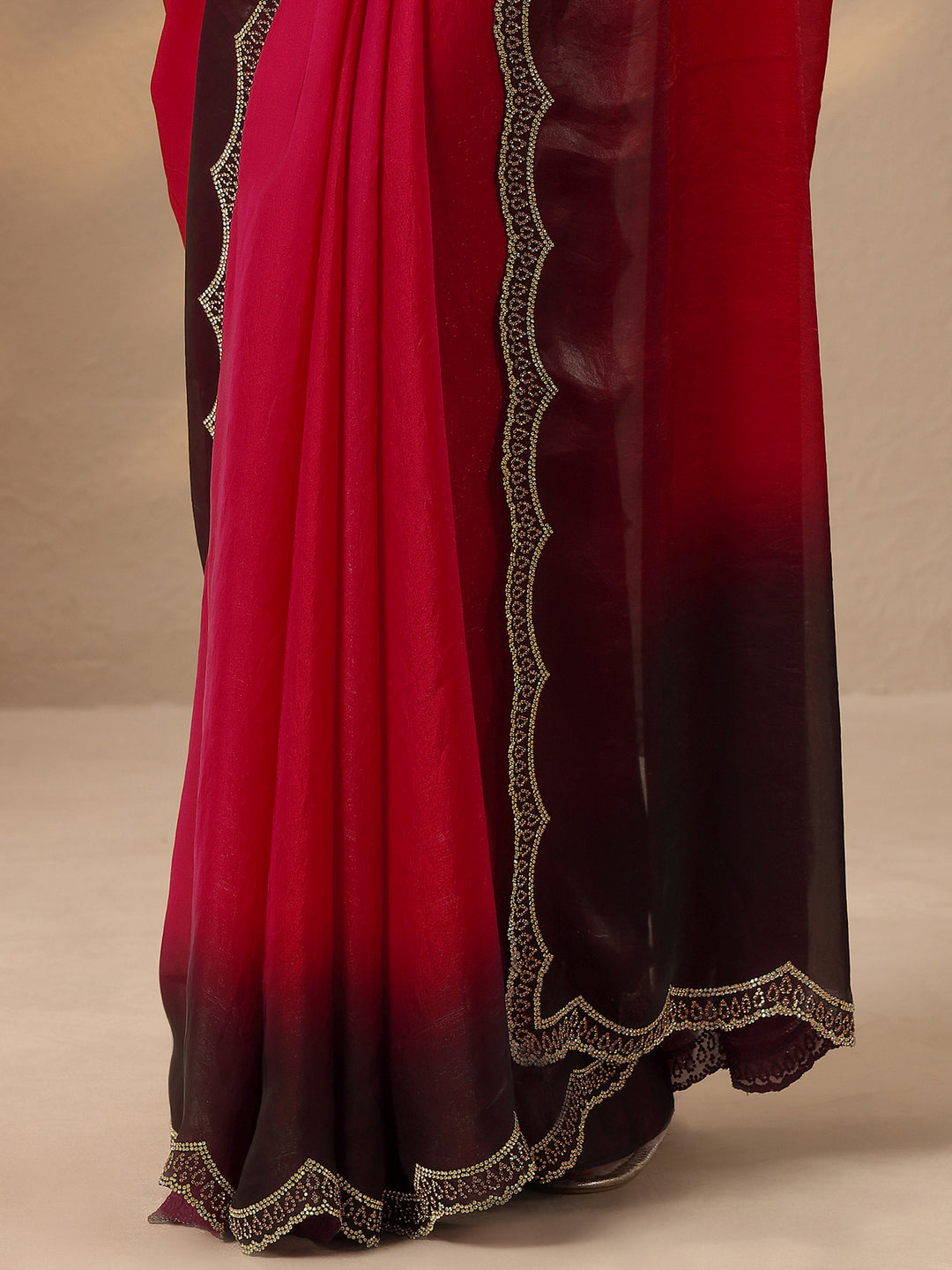 Red Solid Silk Blend Saree With Unstitched Blouse Piece