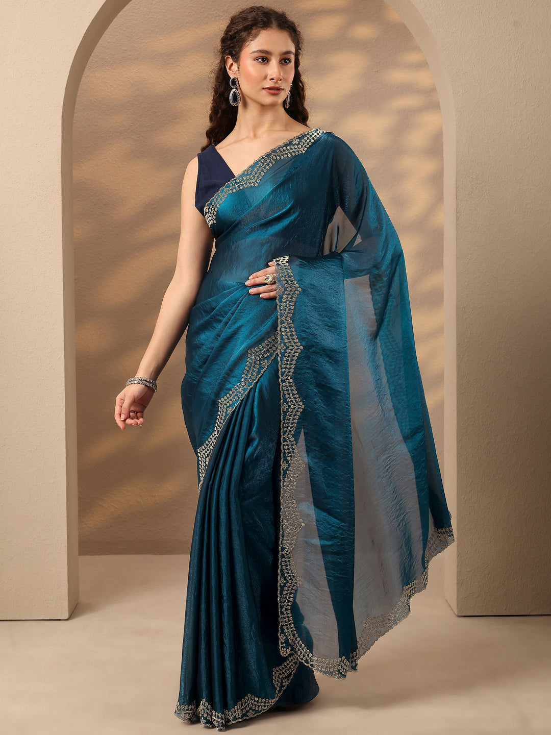 Teal Solid Silk Blend Saree With Unstitched Blouse Piece