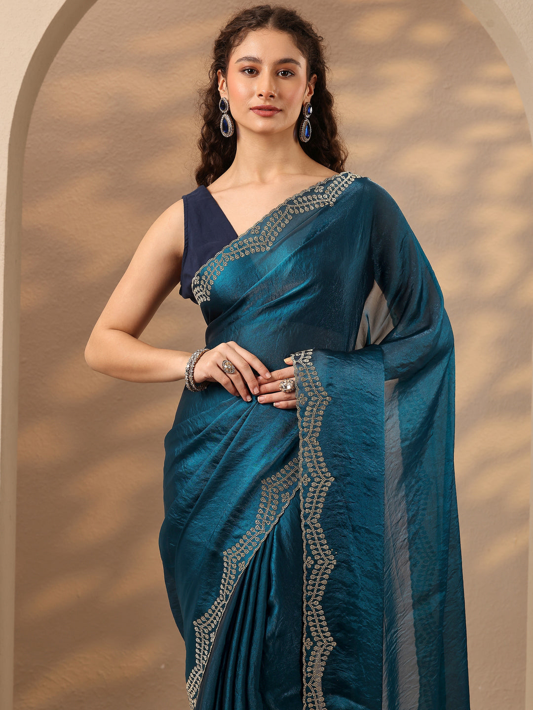 Teal Solid Silk Blend Saree With Unstitched Blouse Piece