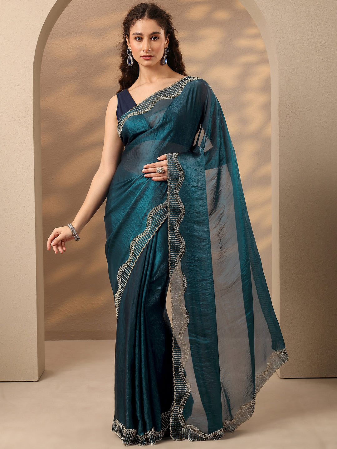 Teal Solid Silk Blend Saree With Unstitched Blouse Piece