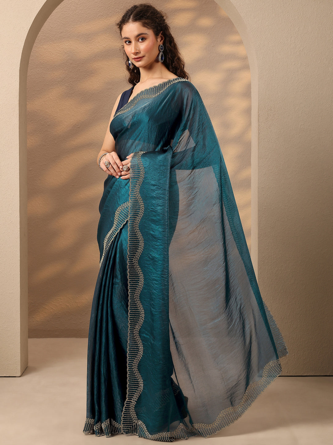 Teal Solid Silk Blend Saree With Unstitched Blouse Piece