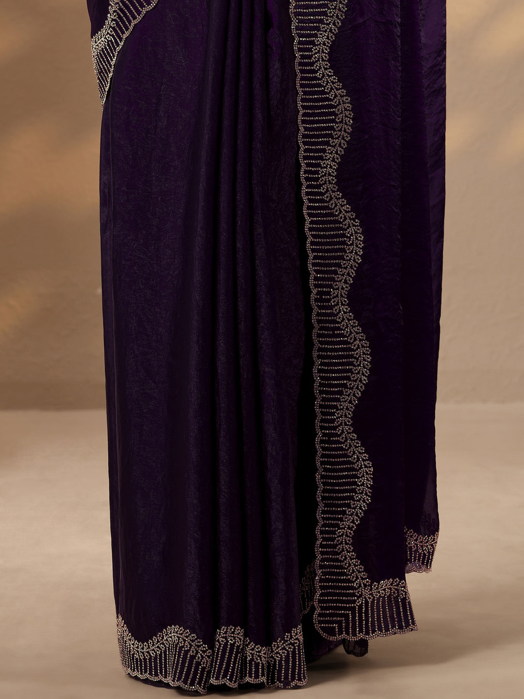 Burgundy Solid Silk Blend Saree With Unstitched Blouse Piece