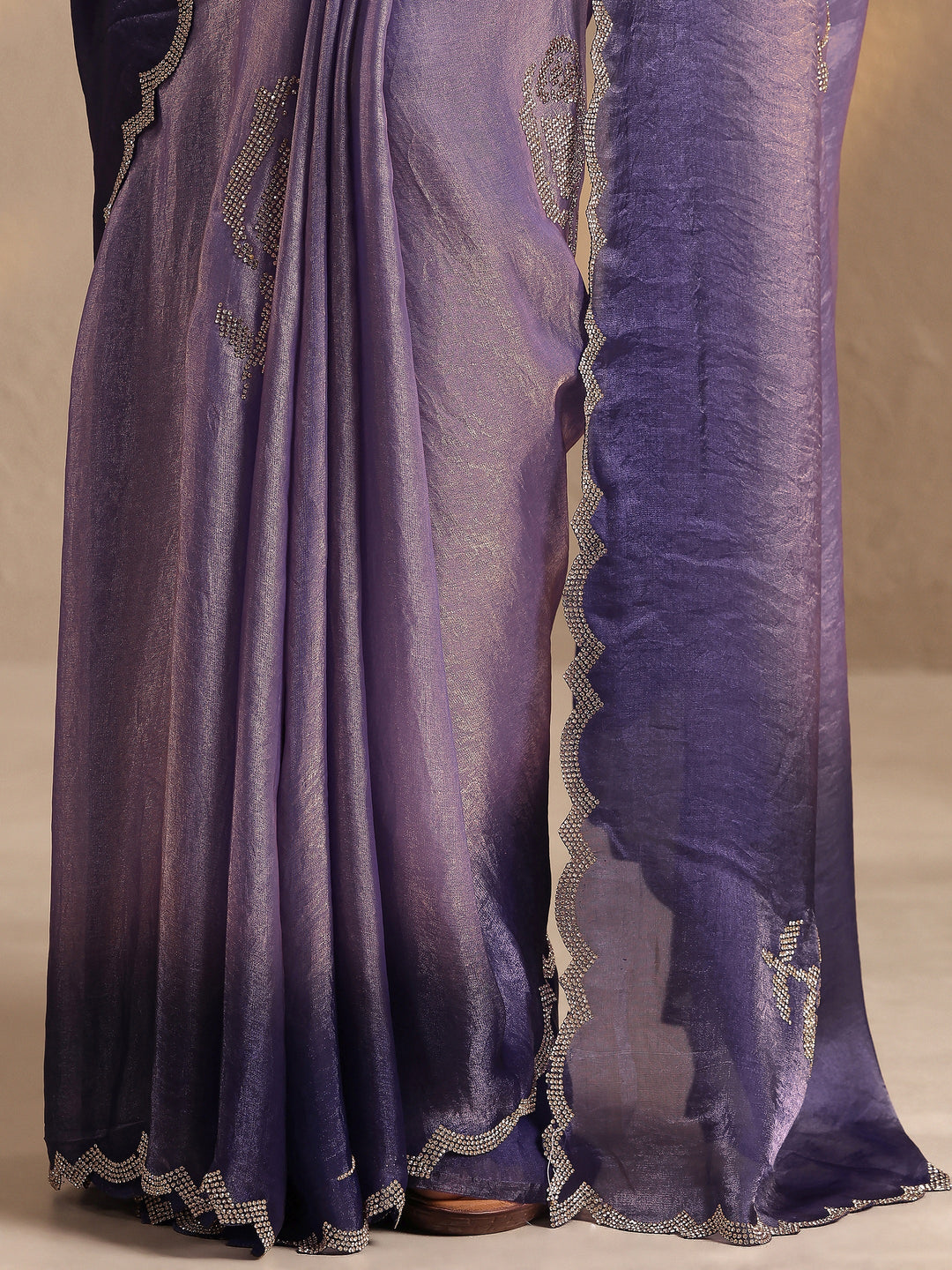 Lavender Embellished Silk Blend Saree With Unstitched Blouse Piece